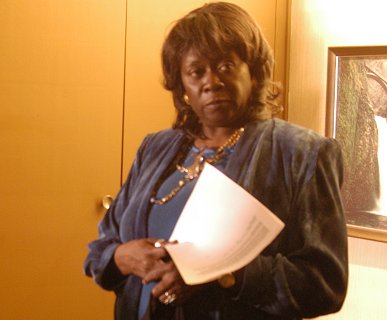 Aloma Wright as Ernestine